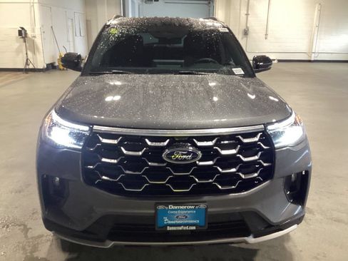 Used 2026 Ford Explorer Platinum w/ LUX Leather Package AWD/4WD image 9