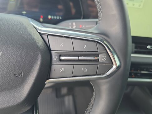 Used 2025 Chevrolet Equinox LT image 23