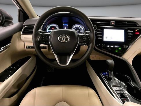 Used 2019 Toyota Camry LE FWD image 7