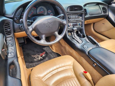 Used 1998 Chevrolet Corvette Convertible w/ Memory Pkg image 19