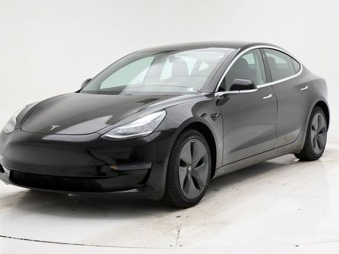 Used 2020 Tesla Model 3 Standard Range Plus image 4