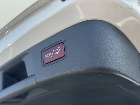 Used 2020 Mercedes-Benz GLA 250 4MATIC image 33
