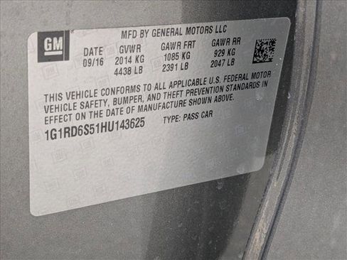 Used 2017 Chevrolet Volt Premier w/ Driver Confidence II Package image 26