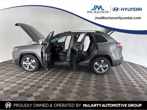 Used 2019 Jeep Cherokee Limited image 10