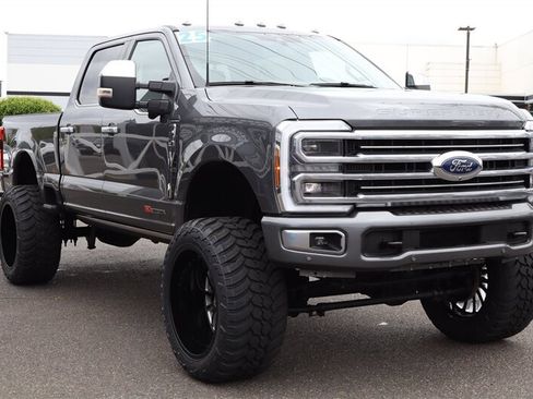 Used 2025 Ford F250 Platinum w/ Platinum Plus Package image 7