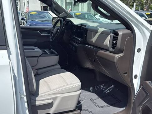 Used 2025 Chevrolet Silverado 1500 LT RWD image 13