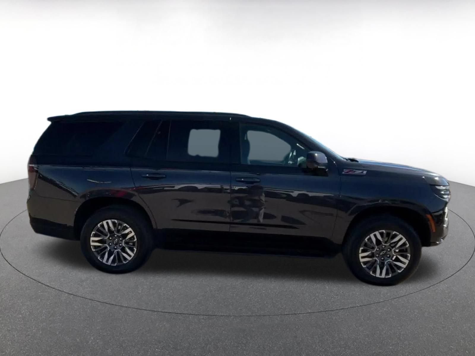 Used 2025 Chevrolet Tahoe Z71 AWD/4WD image 15