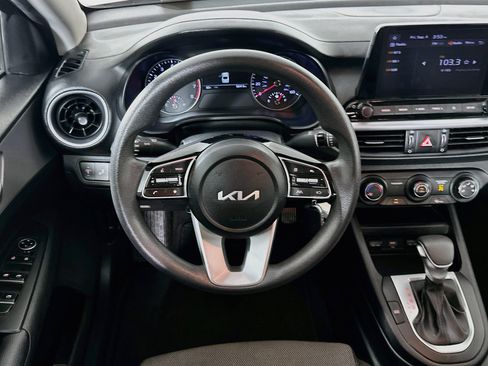 Used 2023 Kia Forte LXS w/ LXS Technology Package FWD image 18