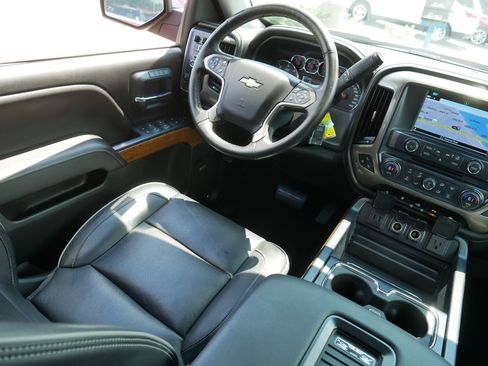 Used 2018 Chevrolet Silverado 1500 High Country AWD/4WD image 9