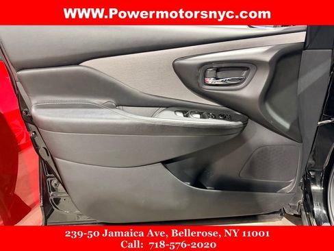 Used 2021 Nissan Murano SV image 37