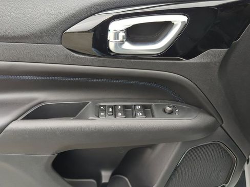 New 2026 Jeep Compass Limited image 14