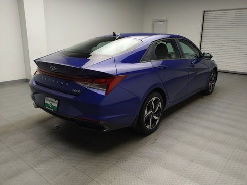 Used 2023 Hyundai Elantra Limited w/ Winter Weather Package FWD image 9