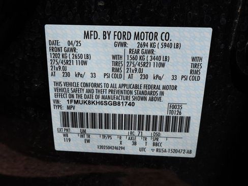 Used 2025 Ford Explorer ST-Line w/ ST-Line Street Pack AWD/4WD image 41