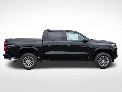 New 2026 Chevrolet Colorado LT w/ LT Convenience Package AWD/4WD image 2