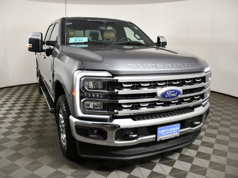 Used 2024 Ford F350 Lariat w/ Chrome Package AWD/4WD image 3
