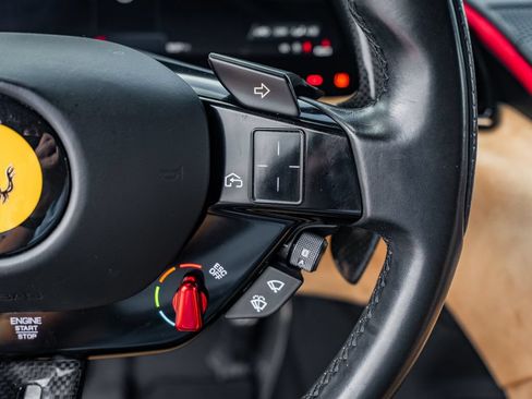 Used 2022 Ferrari Roma RWD image 28