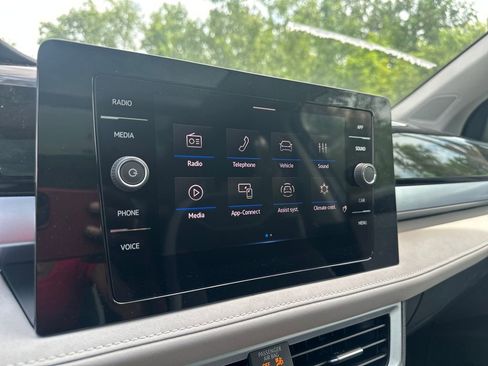 New 2026 Volkswagen Taos SE AWD/4WD image 14