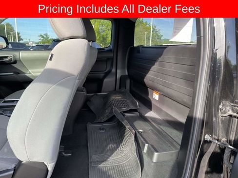 Used 2022 Toyota Tacoma SR AWD/4WD image 13