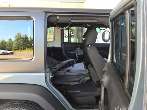 Used 2015 Jeep Wrangler Unlimited Sport w/ Dual Top Group AWD/4WD image 45