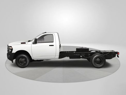 New 2025 RAM 3500 Tradesman AWD/4WD image 3