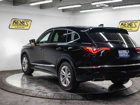 Used 2023 Acura MDX FWD image 2