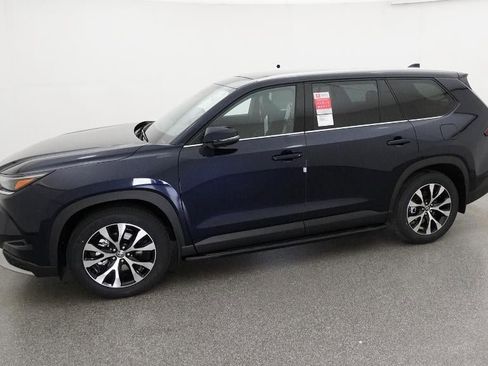 New 2026 Toyota Grand Highlander AWD Hybrid image 36