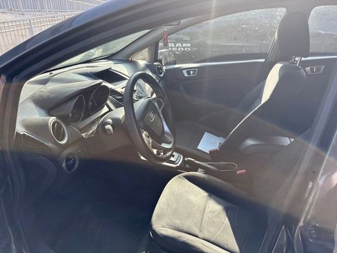 Used 2015 Ford Fiesta SE w/ Comfort Package FWD image 6