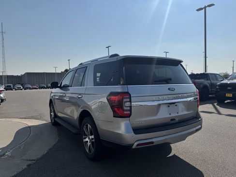 Used 2024 Ford Expedition Limited AWD/4WD image 4