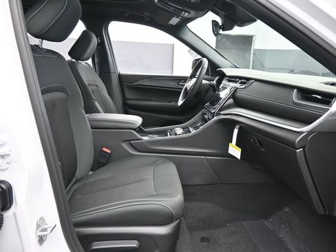 New 2026 Jeep Grand Cherokee Laredo X RWD image 43