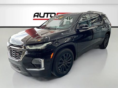 Used 2023 Chevrolet Traverse RS w/ LPO, Floor Liner Package FWD image 3