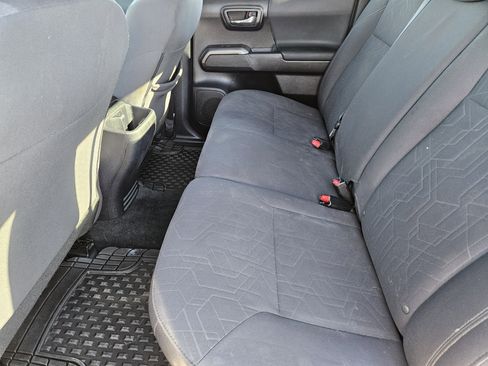 Used 2019 Toyota Tacoma TRD Off-Road w/ Technology Package image 29