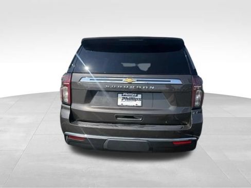 Used 2021 Chevrolet Suburban LS w/ Driver Alert Package AWD/4WD image 11