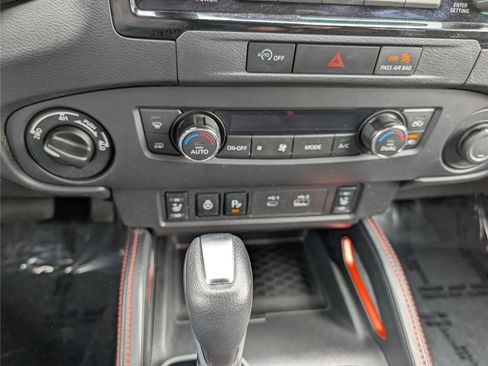 Used 2023 Nissan Frontier PRO-4X w/ Pro Convenience Package AWD/4WD image 24