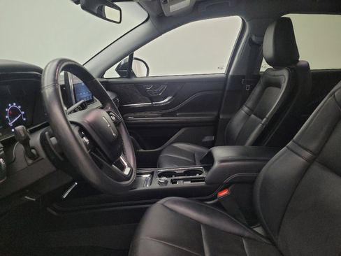 Used 2022 Lincoln Corsair AWD w/ Premium Package image 17