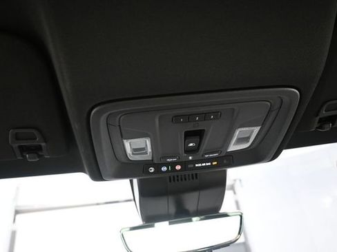 Used 2023 Chevrolet Silverado 1500 ZR2 AWD/4WD image 8
