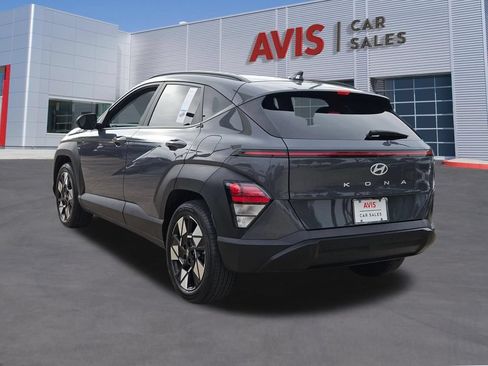 Used 2025 Hyundai Kona SEL FWD image 3