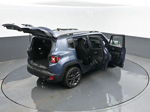 Used 2021 Jeep Renegade Latitude image 28