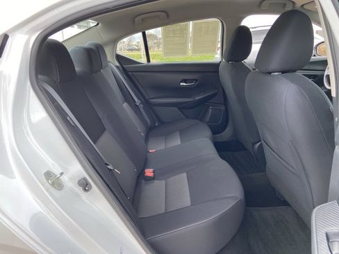 Used 2023 Nissan Sentra SV image 13