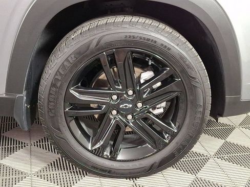 Used 2025 Chevrolet Trax ACTIV FWD image 11