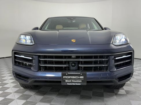 Used 2025 Porsche Cayenne S image 6