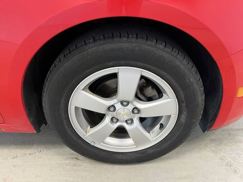 Used 2016 Chevrolet Cruze LT image 12