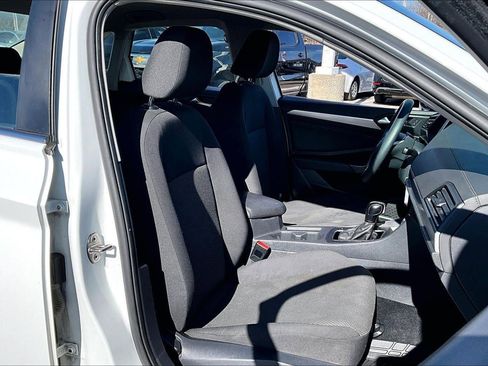 Used 2021 Volkswagen Jetta S image 7