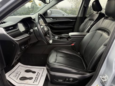 Used 2021 Jeep Grand Cherokee L Limited image 13