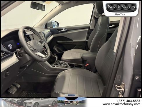 Used 2022 Volkswagen Taos SE image 12
