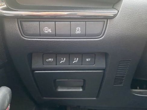 Used 2024 MAZDA MAZDA3 s image 28