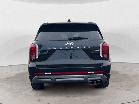 Certified 2025 Hyundai Palisade Limited AWD/4WD image 6