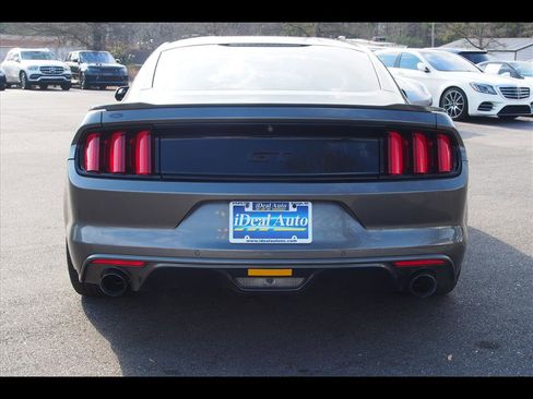Used 2016 Ford Mustang GT image 4