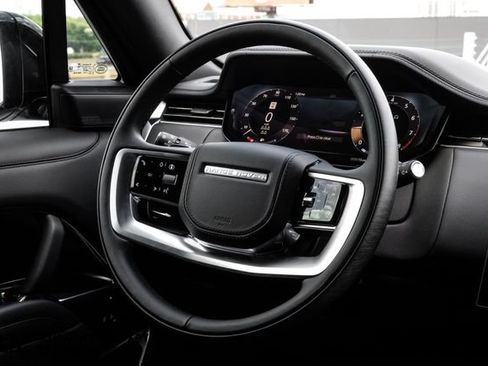 New 2026 Land Rover Range Rover Long Wheelbase SE AWD/4WD image 21