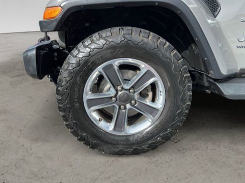 Used 2020 Jeep Wrangler Unlimited Sahara w/ Uconnect 4C Nav & Sound Group image 14