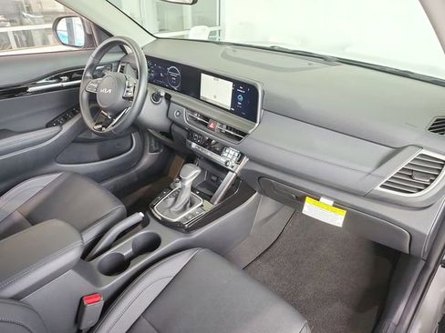 Certified 2024 Kia Seltos EX image 23